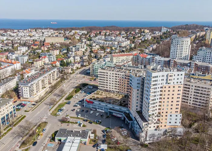 Kaskada With Balcony By Axel Gdynia